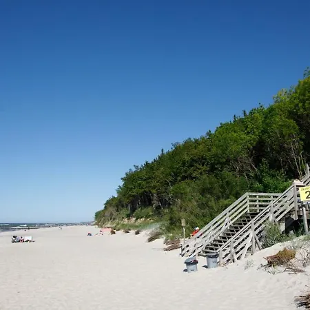 Collins База отдыха *