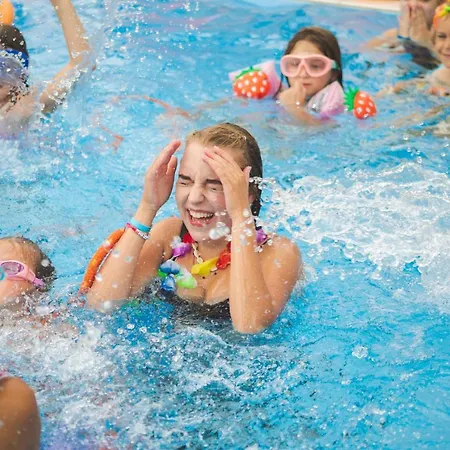 Collins База отдыха Устроне-Морске