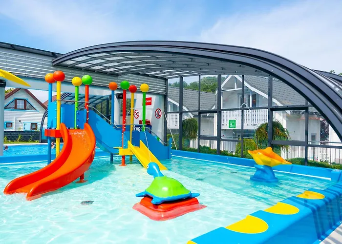 Prázdninový areál Collins *